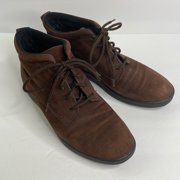 naturalizer lace up boots